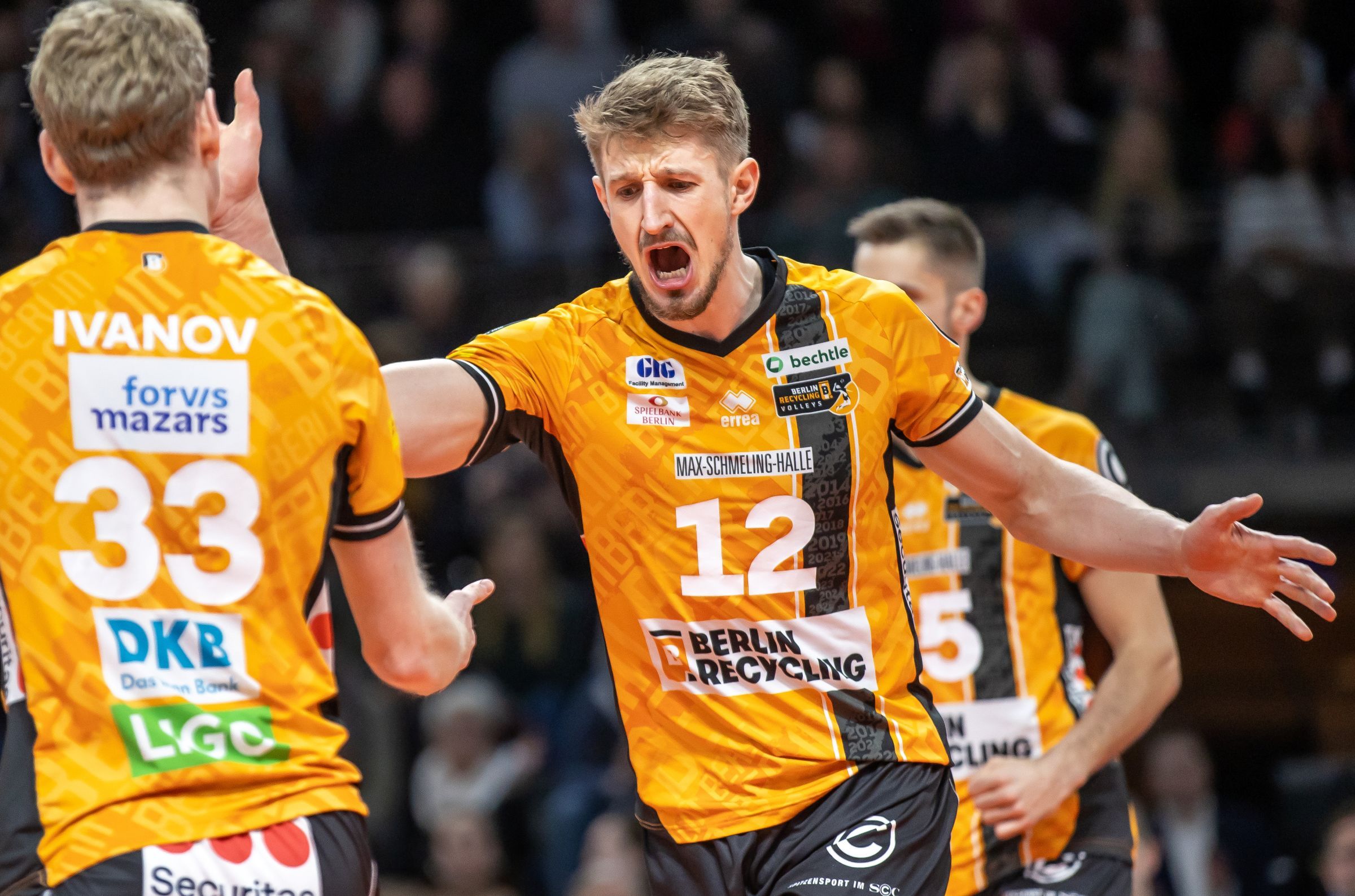 Fotos: Pressefoto Gora, Niklas Köppen