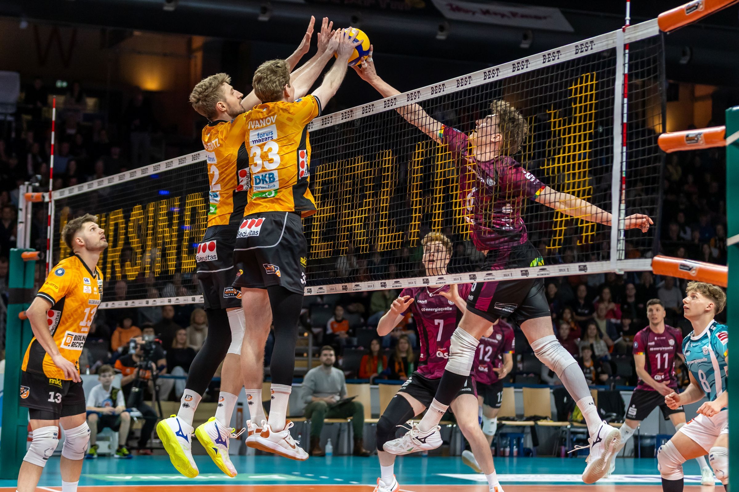 Fotos: Pressefoto Gora